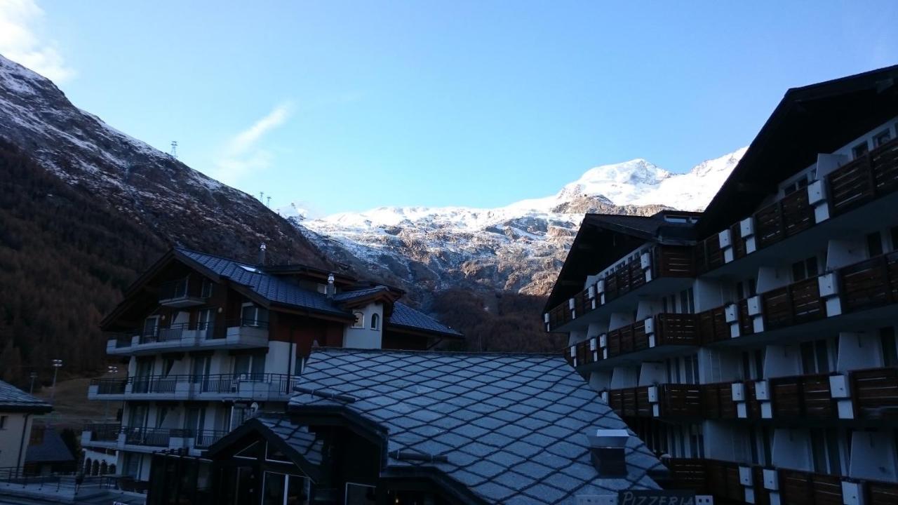 Hotel Burgener Saas-Fee Quarto foto